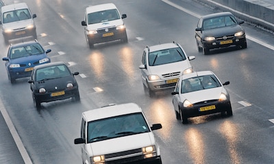 Weggebruikers opgelet: stevige wind en veel regen verwacht tijdens ochtendspits