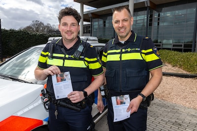 Politie zet vertrouwd dialect in om ouderen te behoeden voor de trucs van nepagenten