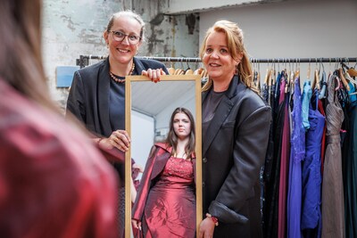 Gala-outfit is niet voor iedere scholier betaalbaar, dus bedachten docenten Kathleen en Veerle speci