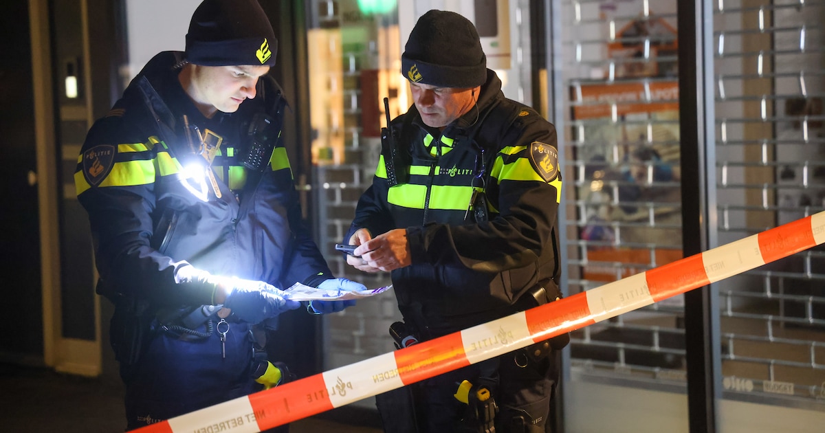Politie onderzoekt explosie bij kapperszaak in Zeist