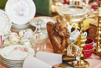 Bazaar verkoopt 'schatten' voor het goede doel