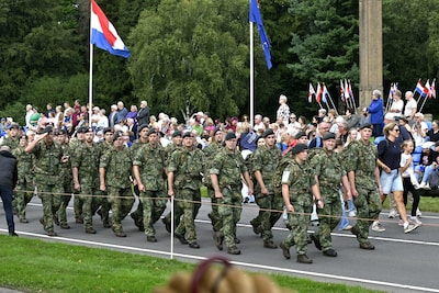LIVE Airborne Wandeltocht 2026 | Ruim 35.000 deelnemers: minder dan vorig jaar • Laatste lopers drup