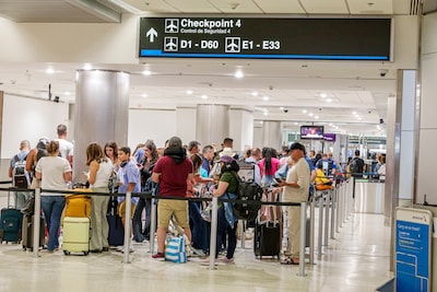 Bijzondere vangst: Cubaan op luchthaven VS gepakt met tien vogels in onderbroek