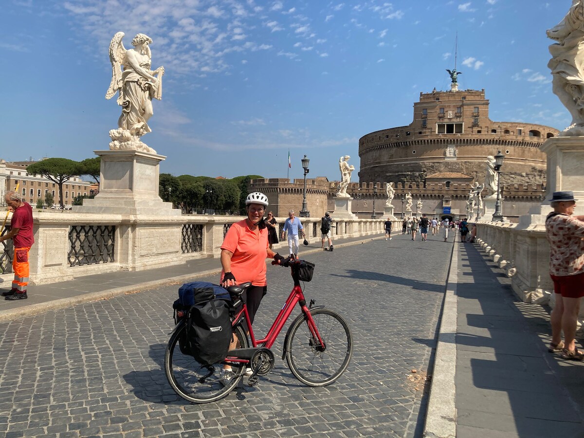 Jolanda (57) fietst, zonder trainen, naar Rome: ‘Ik ben wel een beetje ...