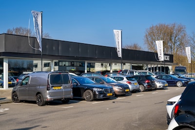 Drie invallen en één verdachte op vrije voeten: een week na de schietpartij bij het autobedrijf is dit wat we weten