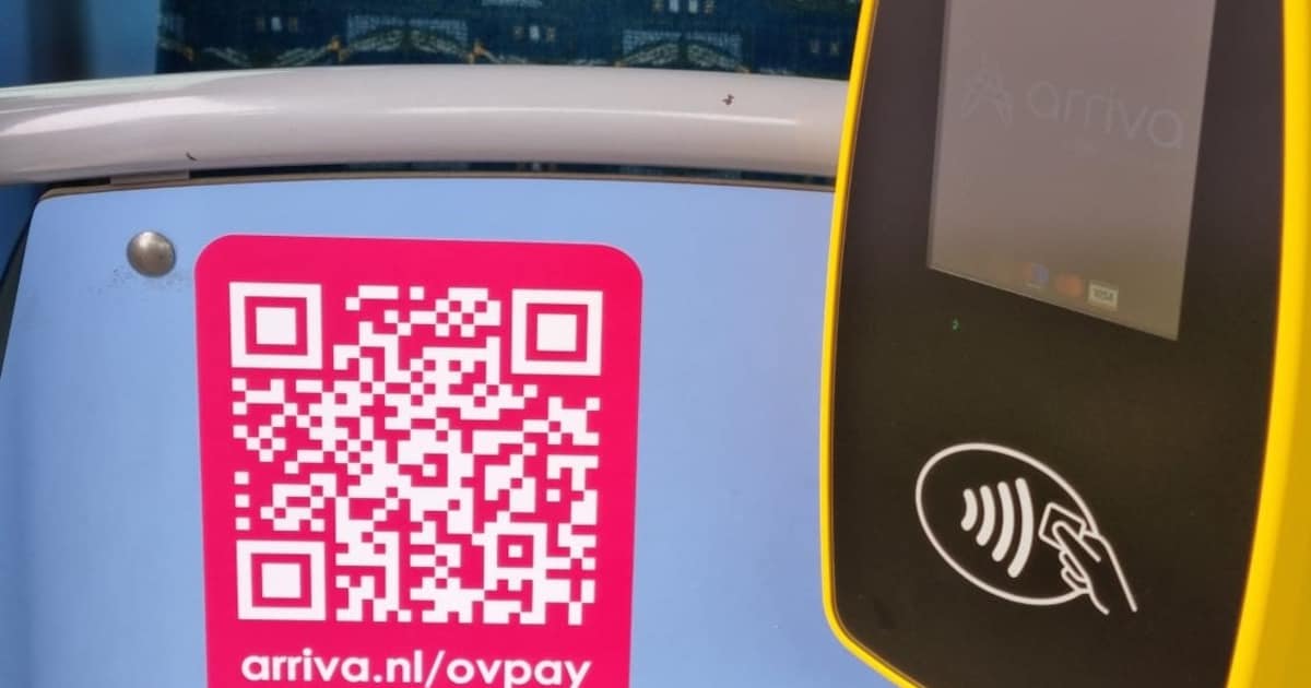 Ook inchecken met pinpas of mobiel in bus en trein van Arriva, maar er ...