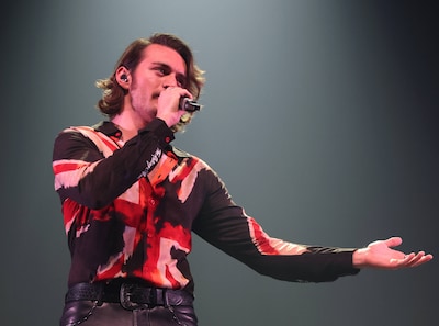 Toch nog een Nederlandse outsider op het Eurovisie Songfestival: 'Bij de eerste repetitie pinkte ik een traantje weg'