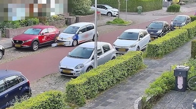 Uitzendbureau overrompeld door filmpje van medewerker die op auto klapt en dan zonder kenteken vlucht