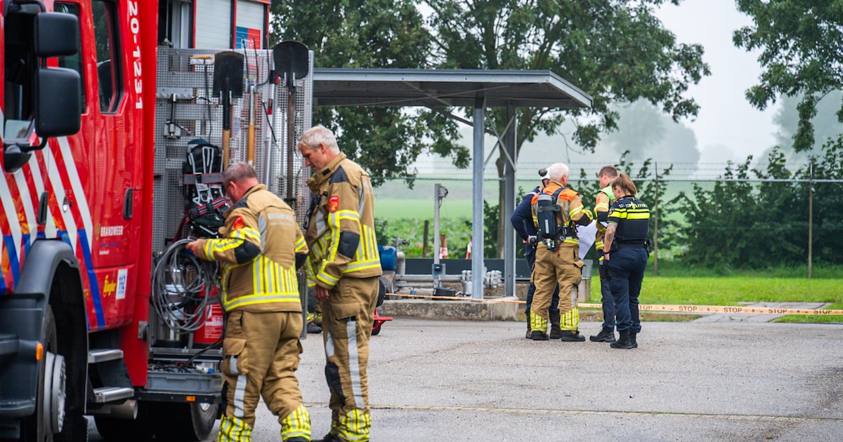 Brandweer dicht lek in pomphuis in Hoeven, druk van belangrijke oliepijpleiding gehaald