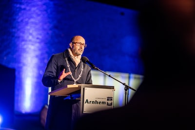 Marcouch hoopt op meer agenten voor Arnhemse ‘hotspots’ door algeheel vuurwerkverbod