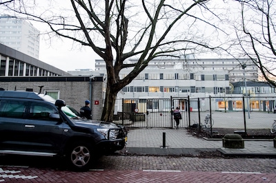 Explosie bij Joodse school in Amsterdam, Halsema spreekt van ‘gerichte aanval’ en ‘laffe daad’