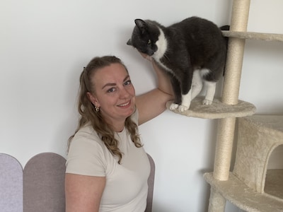Sophie opent Kattenhotel Huis en Hart in Veenendaal: ‘Een plek waar liefde voor katten centraal staa