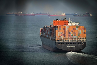 Blokkade Straat van Hormuz jaagt scheepvaart naar Panamakanaal: 4 miljoen dollar voor doorvaart