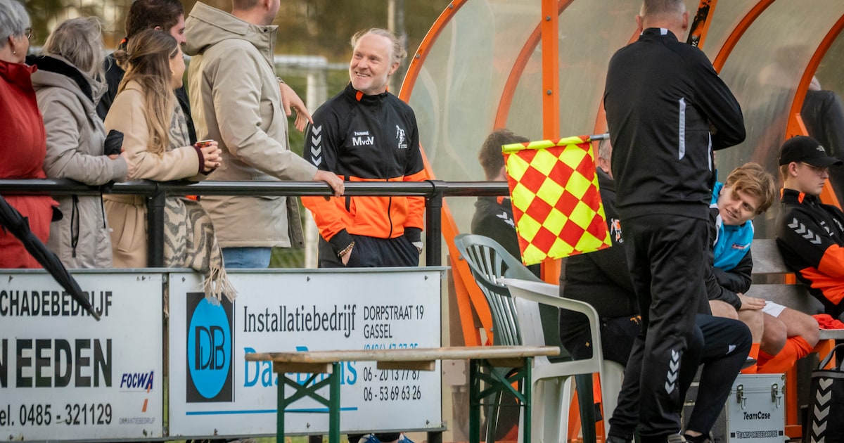 Trainerscarrousel | Gassel spreekt vertrouwen uit in Van de Venn • Nijhuis weg bij Lienden • Went na