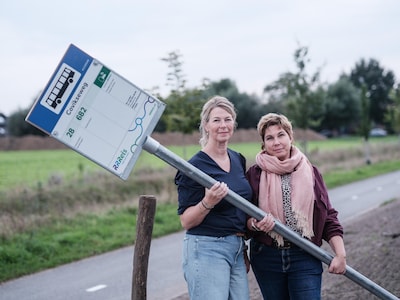 Vier instappers per dag zijn niet genoeg, dus schrapt Arriva de enige bushalte. Dat pikt de buurt niet