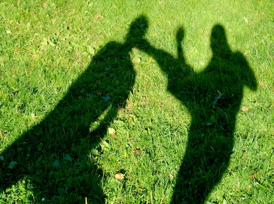 ‘Ga terug naar de jungle’: moeder beledigt scheidsrechter, trainer slaat speelster die er wat van ze