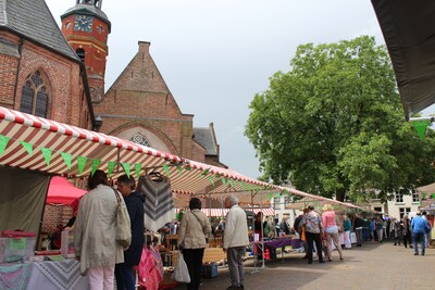Tiende editie Streekmarkt BetuwsBuren afgelast vanwege hitte en onweer