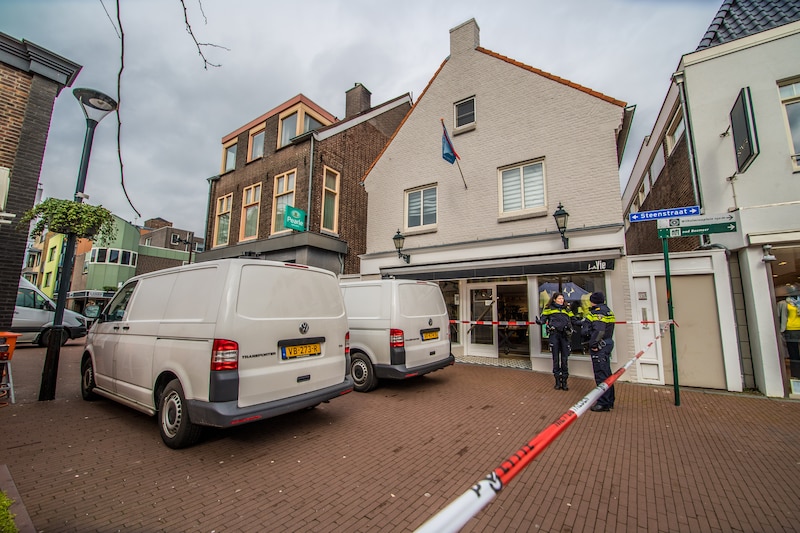 De moord op tonprater Frank Schrijen aan de Steenstraat in Boxmeer.