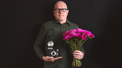 Kees van Amstel brengt humor en levensverhalen naar Wijchen