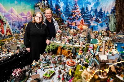 Megakerstdorp van Fons en Jopie zorgt voor verwonderde blikken:  ‘We zijn hier weken mee bezig’