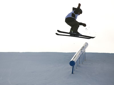 Drama in Oostenrijk: 16-jarige skiër overlijdt na sprong in snowpark