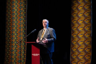 Bruls maakt excuses voor slavernijverleden van Nijmegen: ‘Met pijn en afschuw kijken we terug op deze periode’