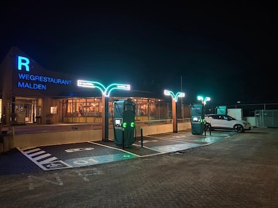 Nieuw snellaadstation Heumen: elektrische auto opladen in 15 minuten