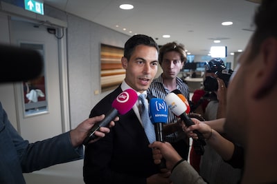 Minister-president Jetten reageert verslagen op ongeluk Zeel