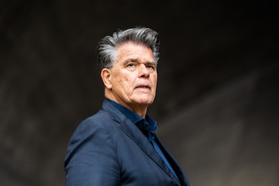 Hoe zou het zijn met Emile Ratelband? Hij kan zo weer in ‘Het zwarte schaap’