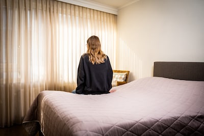 Zorgbegeleider (63) die inmiddels overleden Sanne vier maanden lang dagelijks misbruikte moet jaar cel in