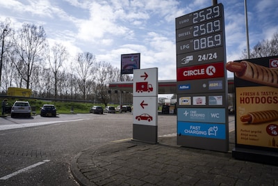 Olieprijzen verder omlaag na nieuws over mogelijke vredesgesprekken VS en Iran