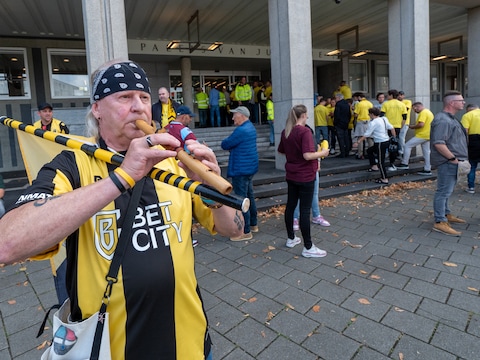 Rik Bakker probeert Vitesse te redden met zijn adelaarsroep.