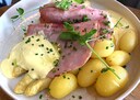 Asperges met ham. 