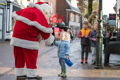 IJskoude, maar zonnige kerst: gevoelstemperatuur zakt door stevige wind ver onder vriespunt