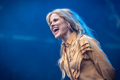 Ilse komt met mysterieus filmpje en Bente showt haar mannen