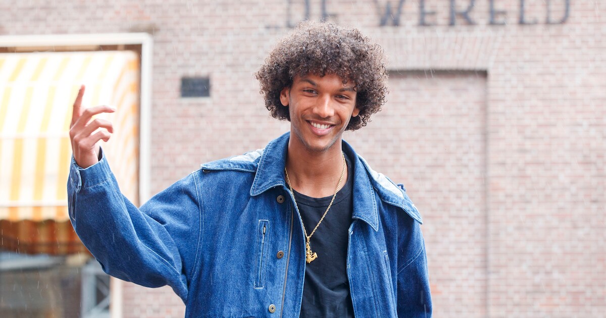 Een jaar geleden gooide Andro (27) het roer om, nu schittert hij op ...