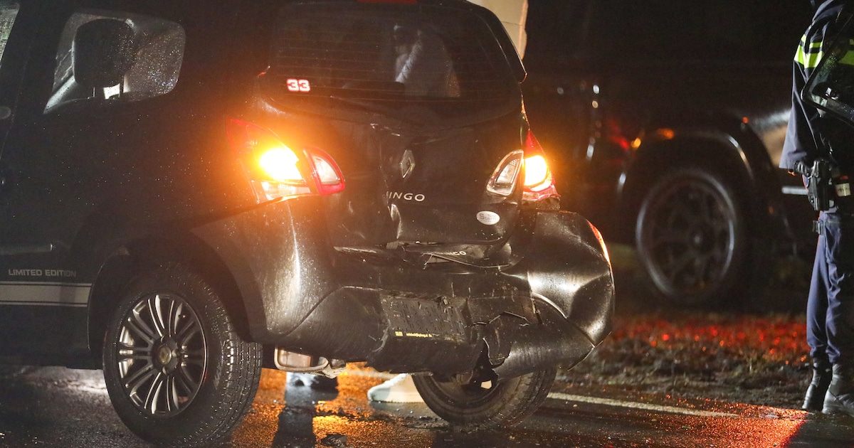 Kettingbotsing op N224 bij Renswoude: landbouwvoertuig klapt op auto's