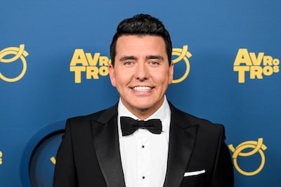 Jan kan rekenen op vrienden in moeilijke tijd en André doet een dansje met zijn grote liefde