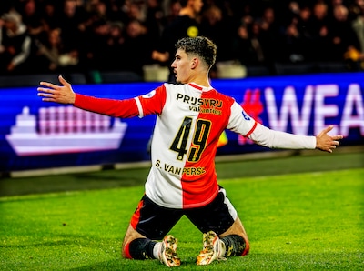 feyenoord-sparta-seizoen-2025-2026-shaqueel-van-persie-is-uitzinnig-van-vreugde-nadat-hij-zijn-tweede-goal-heeft-gescoord-de-3-3-foto-pim-ras