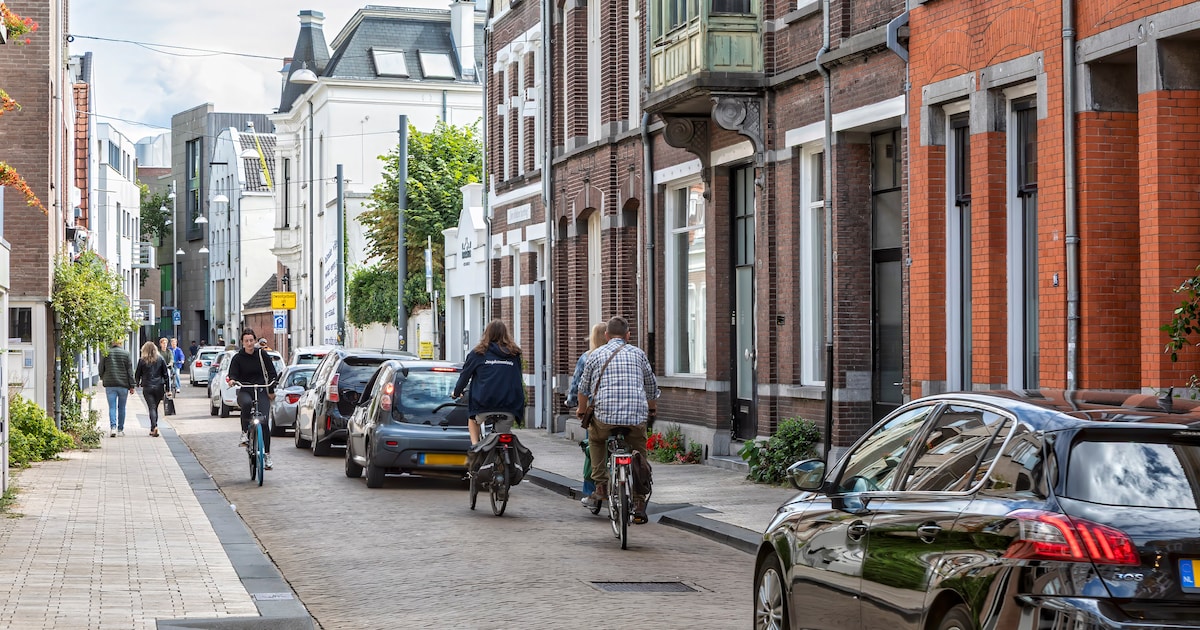 Drukte in het centrum van Tilburg door afsluiting Spoorlaan: bewoners klagen over verkeersoverlast
