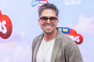 André onthult zijn kerstboom en Gerard boert erop los