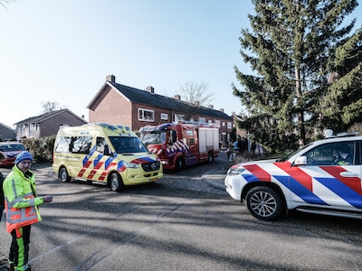 Buurt schrikt van vondst explosieven, samuraizwaard en andere wapens: ‘Hij had bommen kunnen maken’