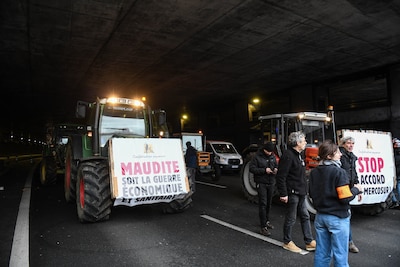 Zondagactie van Franse landbouwers op drukste snelweg van Frankrijk
