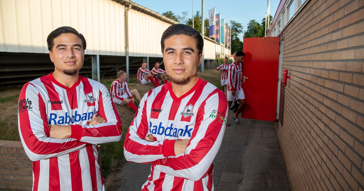 Tweelingbroers Beukhof zijn herenigd bij Bennekom: ‘Ambitieus en ijdel, zo zijn we wel te typeren’