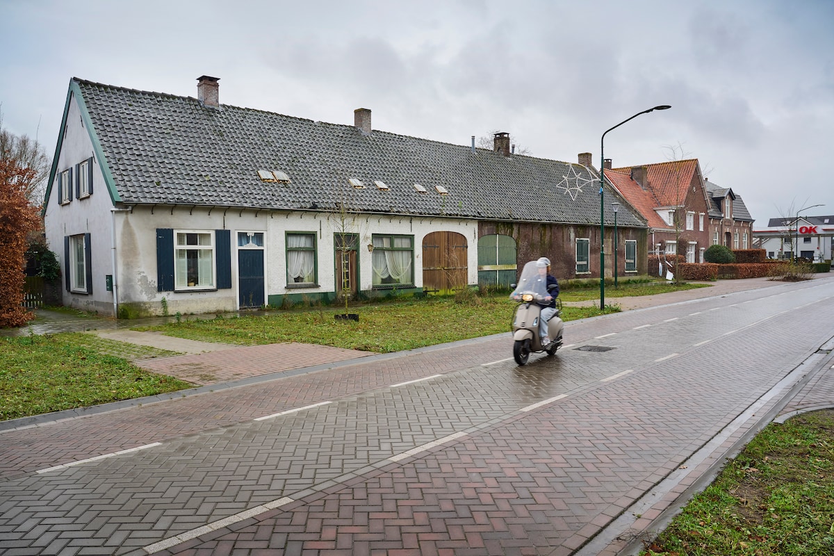 Op zondag 5 oktober vindt in Bibliotheek Heeswijk-Dinther een expositieverkoop plaats.