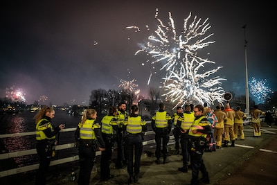 Politie zet zich schrap voor laatste jaarwisseling met legaal vuurwerk: ‘Heftig wordt het sowieso’