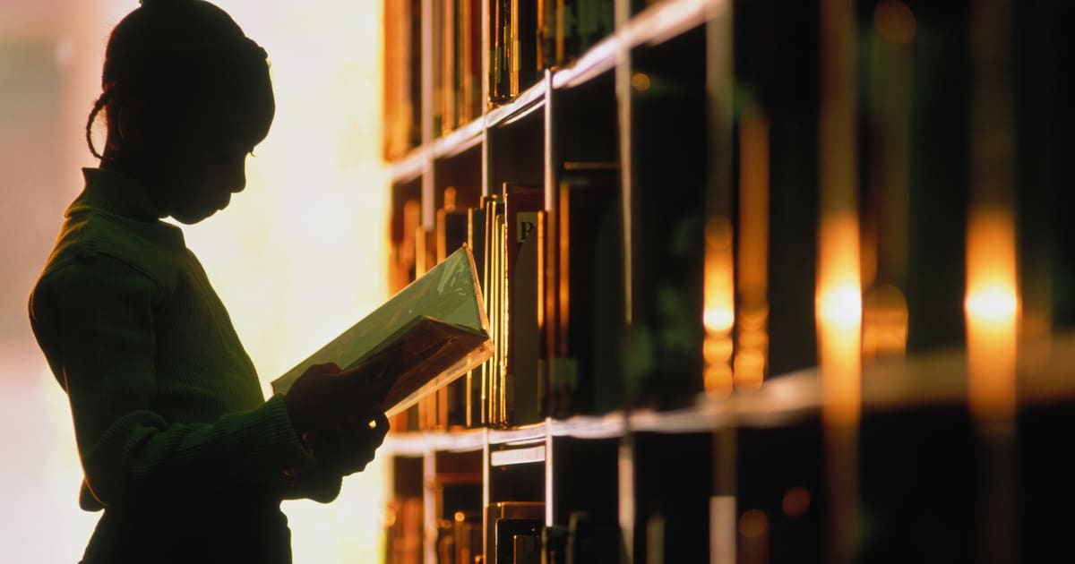 Jeugdleden van de bibliotheek in Arnhem leenden gemiddeld het minste aantal jeugdboeken sinds 2022