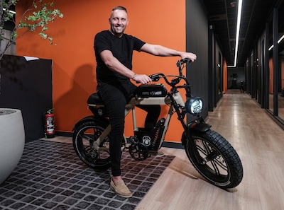 Marktleider verbaasd over wat nieuwe kabinet met fatbikes wil: ‘Deze plannen houden geen stand’