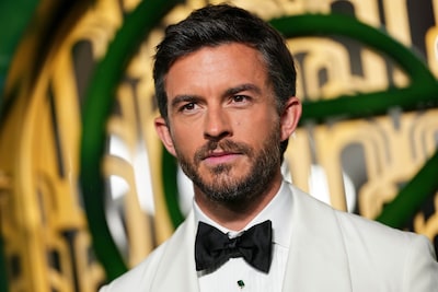 Volgens People is hij de meest sexy man op aarde: wie is Wicked-ster Jonathan Bailey?