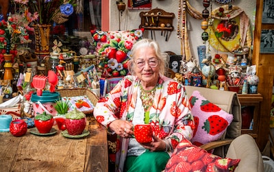 Elsa lust ze niet, maar heeft wel duizenden aardbeienspullen: ‘Uit de hand gelopen’